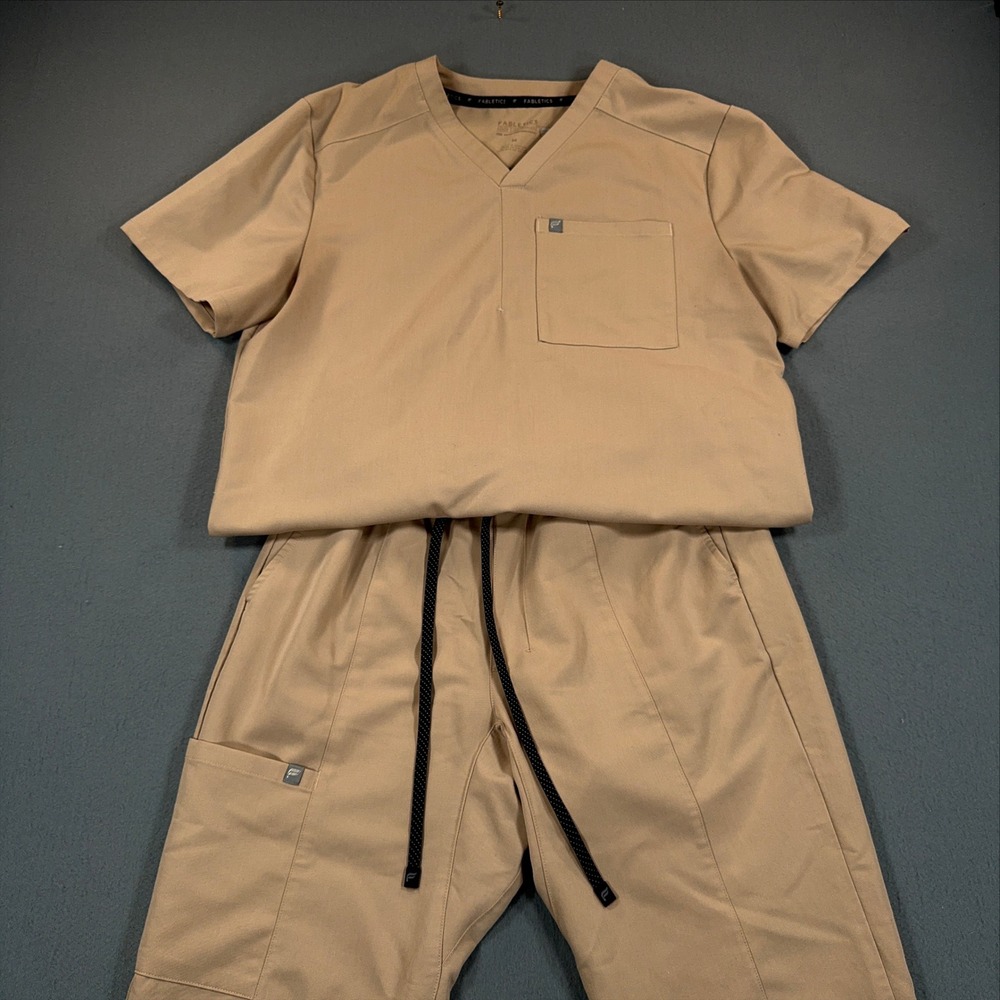 Fabletics Feel Good Performance Scrub Set Tan Khaki V-Neck Top Pants Mens Medium